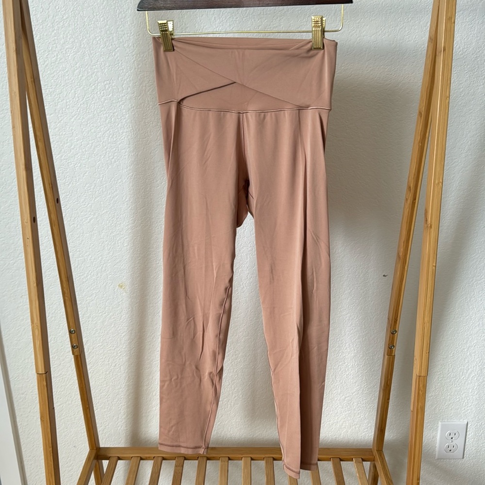 blush crossover leggings